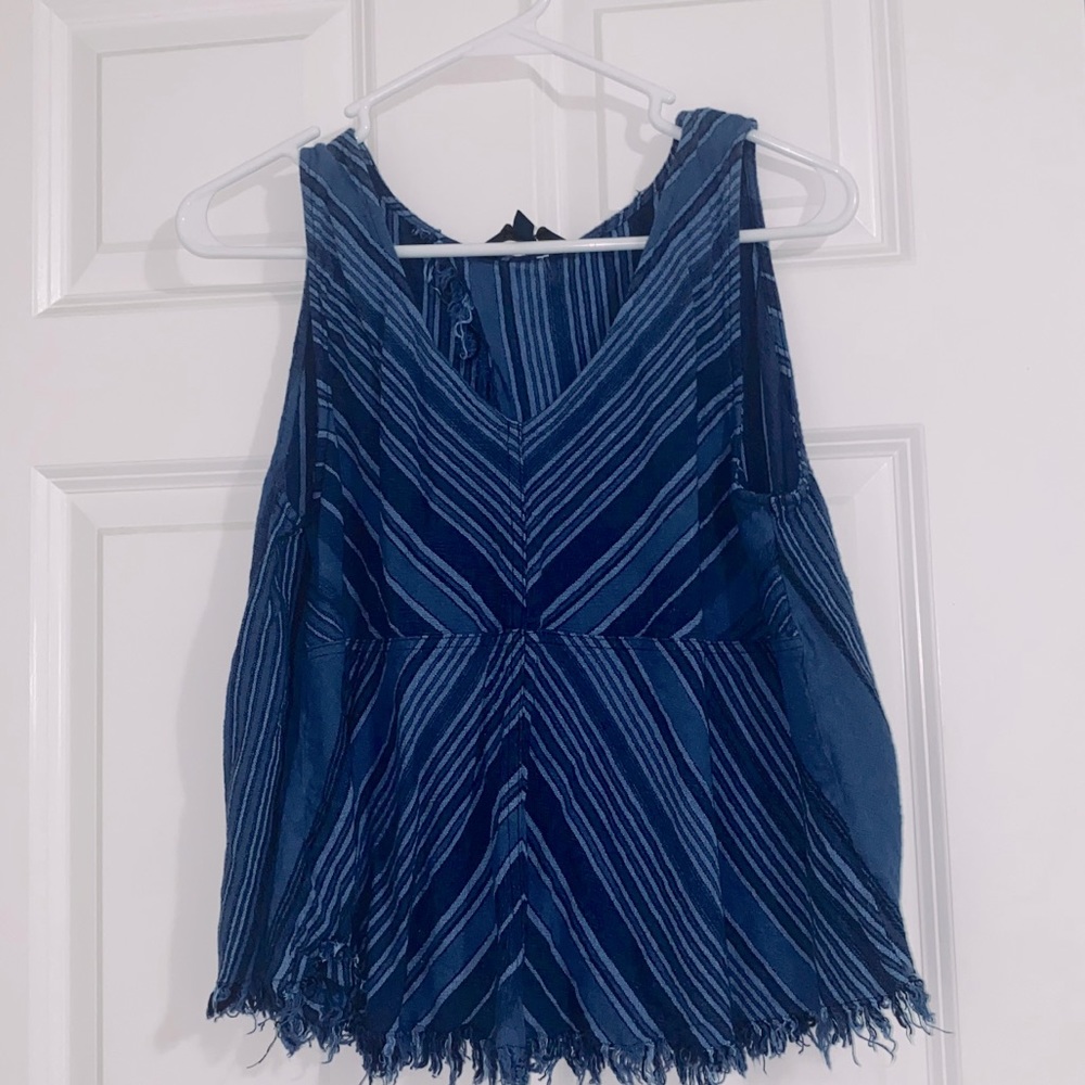 OPEN BACK FLOWY TANK